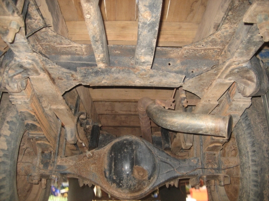 นิสัน ED 33  100 แรง ทะเบียนเต็ม + ตู้นวด ราคา 135000 บาท