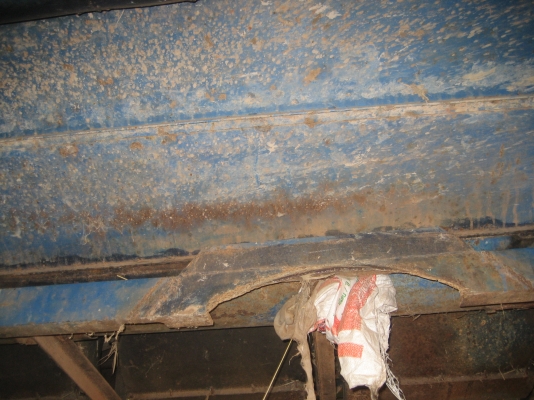 นิสัน ED 33  100 แรง ทะเบียนเต็ม + ตู้นวด ราคา 135000 บาท