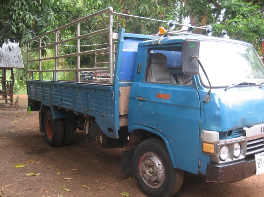 นิสัน ED 33  100 แรง ทะเบียนเต็ม + ตู้นวด ราคา 135000 บาท