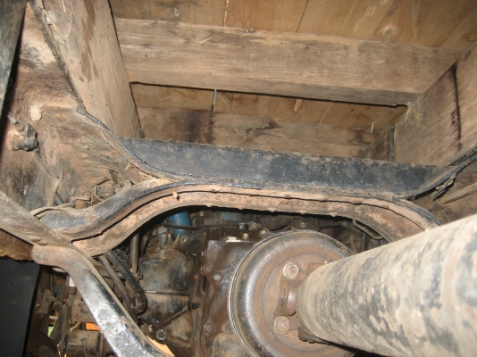 นิสัน ED 33  100 แรง ทะเบียนเต็ม + ตู้นวด ราคา 135000 บาท