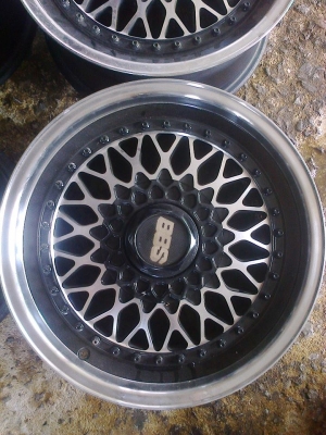 ล้อแท้BBSขอบ16 5รูสภาพดีไม่มีซ่อมทำสีใหม่แล้ว