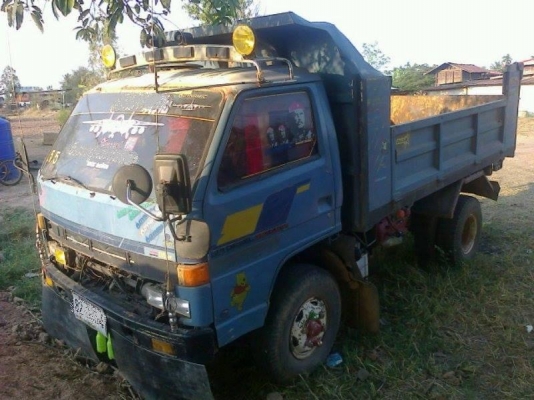 **440,000 บ.ต่อรอง**ขาย6ล้อดั้มดิน115ประกอบ ISUZU NPR59G เครื่อง4BD1 115แรง เครื่องดีแรงดี ช่วงล่างFหน้า-หลัง สโลว คัสซีดีตำหนินิดหน่อย กระบะดั้มเหล็ก5ตัน 3.60ม.สภาพดีพื้นดีข้างสวยไม่ผุ หัวเก๋งดีภายในดีคอนโซลครบ แอร์ พ.พาวเวอร์ ยาง8.25ดี6เส้น สีสันโอเค พร