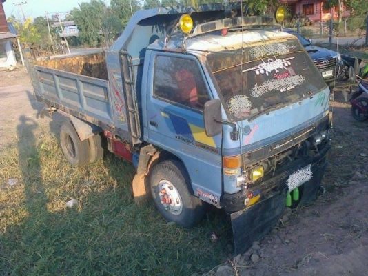 **440,000 บ.ต่อรอง**ขาย6ล้อดั้มดิน115ประกอบ ISUZU NPR59G เครื่อง4BD1 115แรง เครื่องดีแรงดี ช่วงล่างFหน้า-หลัง สโลว คัสซีดีตำหนินิดหน่อย กระบะดั้มเหล็ก5ตัน 3.60ม.สภาพดีพื้นดีข้างสวยไม่ผุ หัวเก๋งดีภายในดีคอนโซลครบ แอร์ พ.พาวเวอร์ ยาง8.25ดี6เส้น สีสันโอเค พร