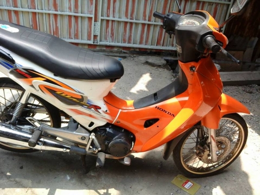 Wave 125 r ปี 48 รถสวย ชุดสีสด เครื่องเดิมแน่นๆ ท้าพิสูจน์ ลองขับได้ทุกวัน