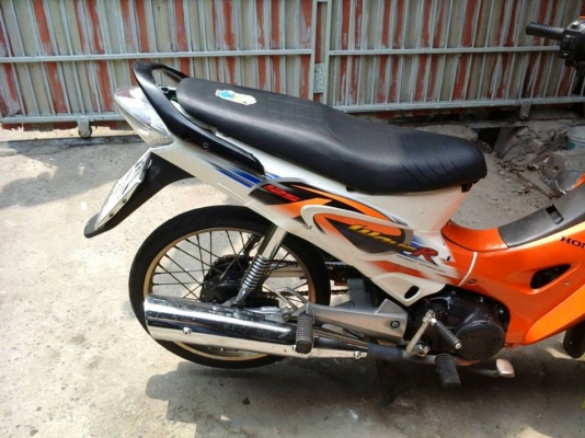 Wave 125 r ปี 48 รถสวย ชุดสีสด เครื่องเดิมแน่นๆ ท้าพิสูจน์ ลองขับได้ทุกวัน