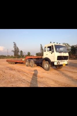 รถหัวลากBenzพร้อมหางโลเบท