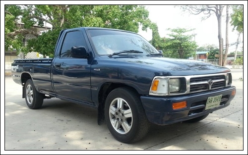 TOYOTA HILUX MIGHTY-X 2.4 STANDARD