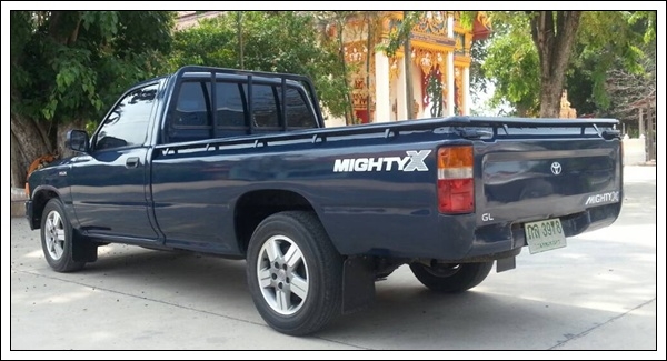 TOYOTA HILUX MIGHTY-X 2.4 STANDARD
