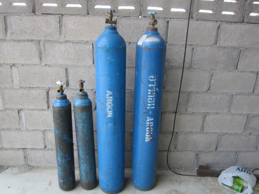 ขายถังอาร์กอนลูกใหญ่2500บาทลูกเล็ก1500บาท