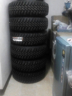 ยางใหม่ดอกมัด265 75R16MTปี13ดีสโตน