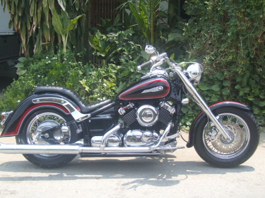 ขาย DRAGSTAR 400 classic ปี99 เก็บงานแล้ว สีใหม่ทูโทน