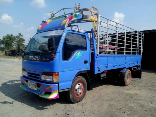 ขายNKR 110แรง เครื่องดี แคชซีสวย พร้อมใช้ เอกสารพร้อมโอน