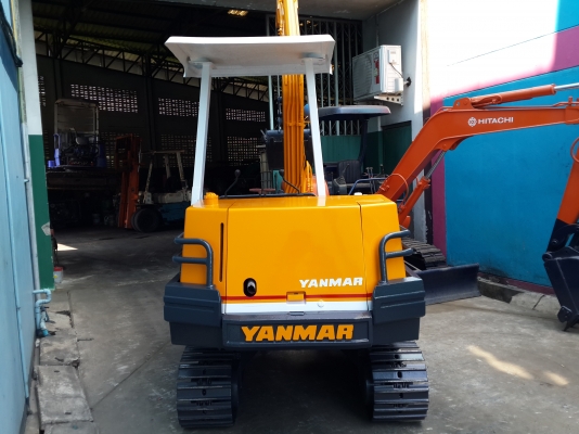 รถขุด YANMAR รุ่น B32 แทร็กเหล็ก ปรับสภาพแล้ว พร้อมใช้งาน