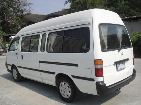 ขายรถตู้หลังคาสูง ปี2002 สภาพดี. พร้อมใช้