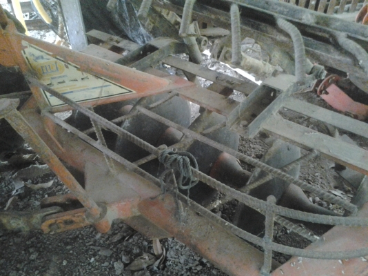 ขายรถไถ22แรงโฟวินขับเคลี่อน4ล้อตามสภาพมีพานหน้า