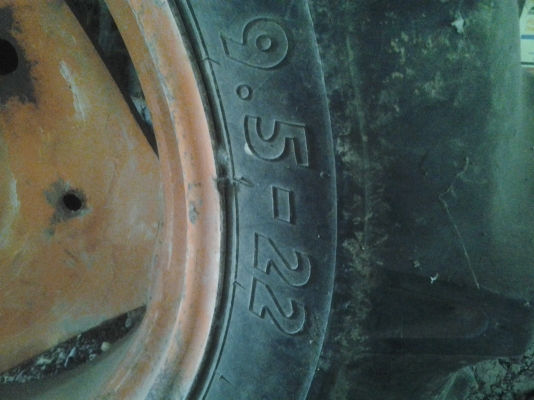 ขายรถไถ22แรงโฟวินขับเคลี่อน4ล้อตามสภาพมีพานหน้า