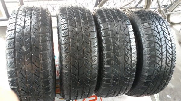 yokohama265/70/16 at