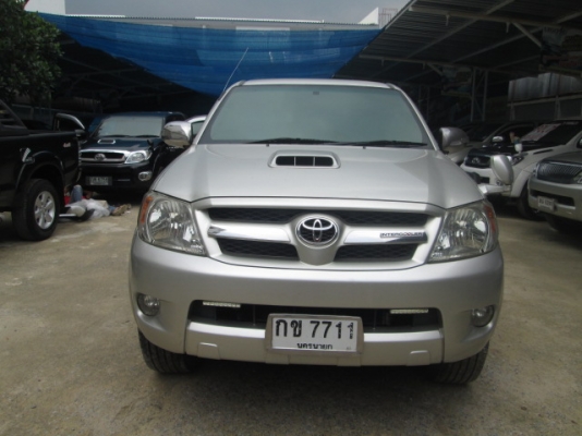 VIGO 4WD 3.0G MT Double Cab SILVER