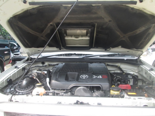 VIGO 4WD 3.0G MT Double Cab SILVER