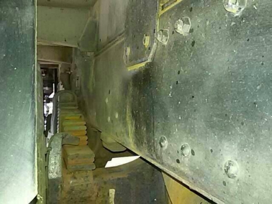 รถฮีโน่ 10 ล้อ  FL1J  รั้ว ( ไม่ดั้ม )  220 แรงม้า. ปี 51  สนใจติดต่อ 081 - 6079515