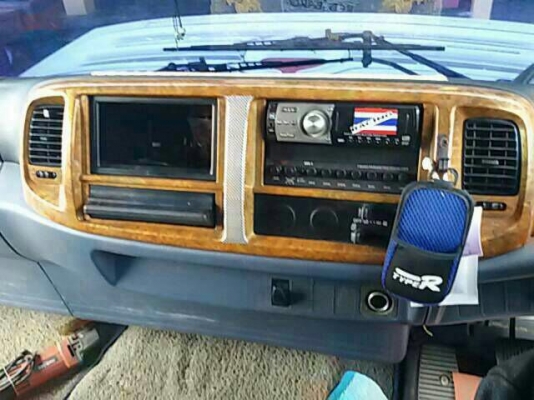 รถฮีโน่ 10 ล้อ  FL1J  รั้ว ( ไม่ดั้ม )  220 แรงม้า. ปี 51  สนใจติดต่อ 081 - 6079515