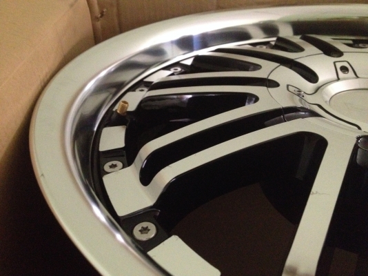 ขายล้อแม็ก Lenso Grande 2 ขอบ 18 6 รู ใส่กระบะ ขายล้อแม็ก Lenso Grande 2 ขอบ 18 6 รู ใส่กระบะ