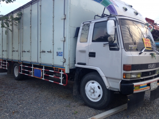 ขาย 6ล้อ ตู้ 7.20 แห้ง10บาน เครื่อง 175 เทอร์โบ เบรคทิฟฟี่ คัดซีสวย ยางดี