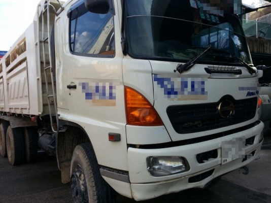 รถฮีโน่ 10 ล้อดั้ม 320 แรงม้า. ปี 50  สนใจติดต่อ 081 - 6079515