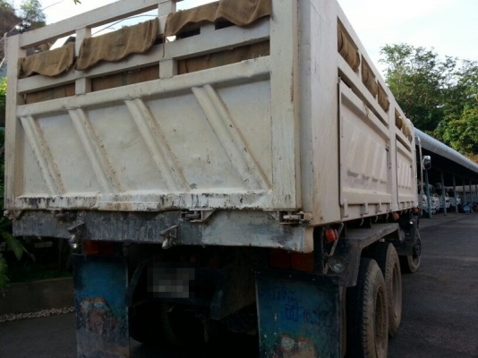 รถฮีโน่ 10 ล้อดั้ม 320 แรงม้า. ปี 50  สนใจติดต่อ 081 - 6079515