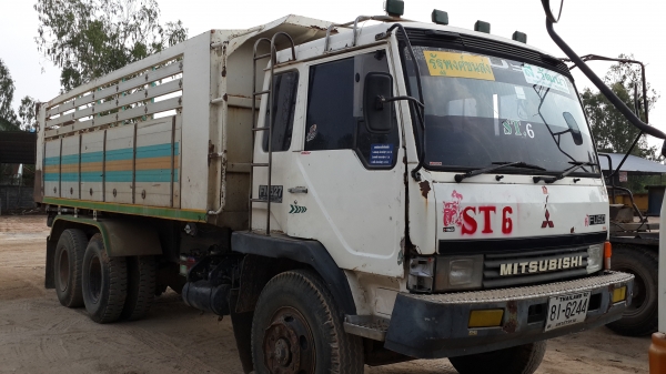 ขายด่วนไอ้หลงเบรคใหญ่195แรงสองเพลาดั้มสภาพพร้ทมใช้โทร0843923995