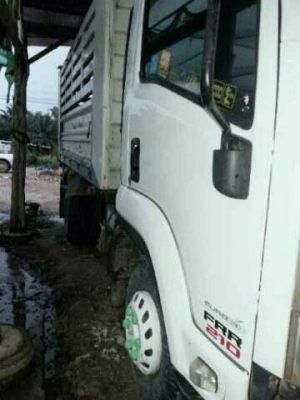 รถอีซูซุ 6  ล้อดั้ม FRR 210 แรงม้า. ปี 52  สนใจติดต่อ 081 - 6079515