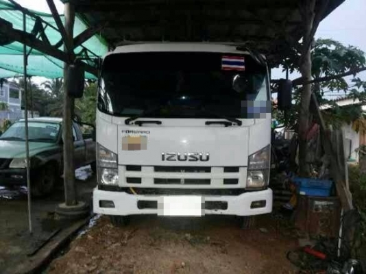 รถอีซูซุ 6  ล้อดั้ม FRR 210 แรงม้า. ปี 52  สนใจติดต่อ 081 - 6079515