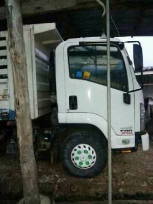 รถอีซูซุ 6  ล้อดั้ม FRR 210 แรงม้า. ปี 52  สนใจติดต่อ 081 - 6079515