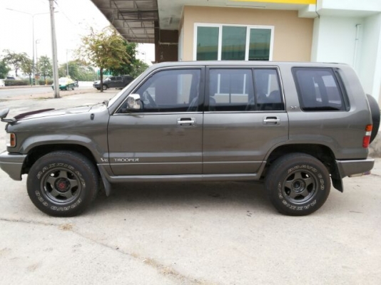 TROOPER 4 WD สวยเดิม คลาสสิค ใช้น้อย แก๊สหัวฉีด ** ( พิเศษ 240,000 ) ** TROOPER 4 WD สวยเดิม คลาสสิค ใช้น้อย แก๊สหัวฉีด ** ( พิเศษ 240,000 ) **