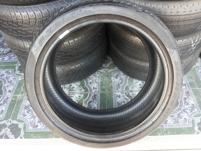 ขายยาง255/35/19 ปี 1811 PIRELLI P ZERO 1 คู่
