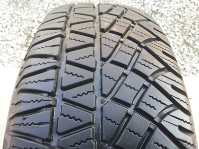 ขายยาง255/70/15 ปี 2810 MICHERLIN LATITUDE Cross 1 ชุด