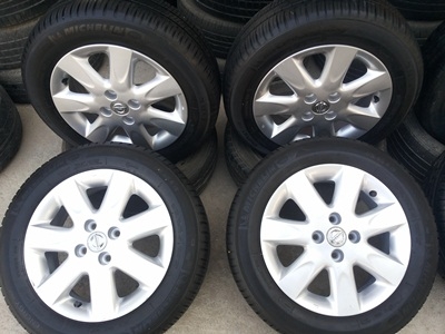 ขายล้อแม็กNISSAN March ขอบ 15 พร้อมยาง 1 ชุด