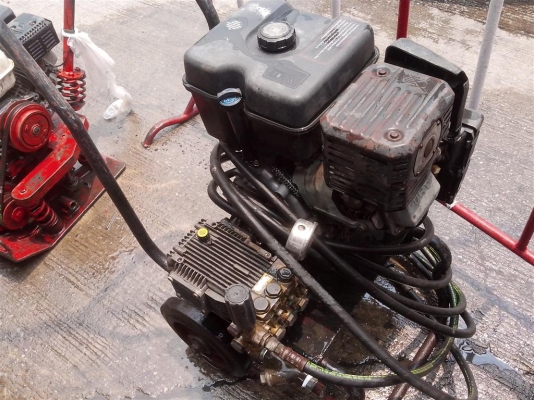 ขายเครื่องอัดฉีดเเรงดันสูง มือสองสภาพพร้อมใช้