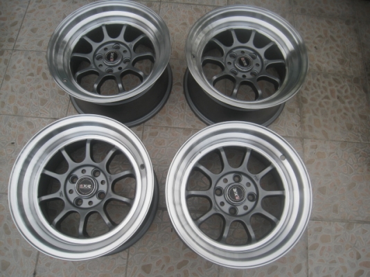 ขายล้อแม็กมือ2 ลาย xxr226 15"x8" et20 4h100 ทำสีมาใหม่ สีเทากันขอบเงา ไม่มีซ่อมครับ  สนใจติดต่อเล็กคลองสามครับ (081-3747940)