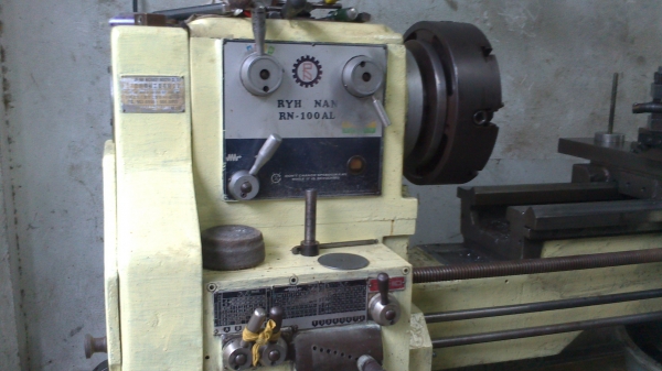 ขายด่วนเครื่องกลึงใต้หวัน6ฟุต