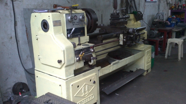 ขายด่วนเครื่องกลึงใต้หวัน6ฟุต
