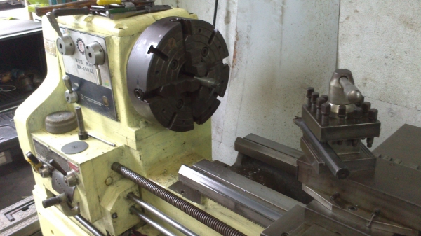 ขายด่วนเครื่องกลึงใต้หวัน6ฟุต