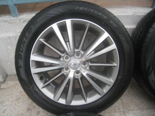 ขายล้อแม็กป้ายแดง new altis 16"x6.5" et39 5h100 + ยาง dunlop enasave ec300 205/55r16 ยางผลิตสัปดาห์ที่ 6 -2เส้น 7-2เส้น ปี14 ตุ่มและสีที่หน้ายางมีทุกเส้นครับ  สนใจติดต่อเล็กคลองสามครับ (081-3747940)