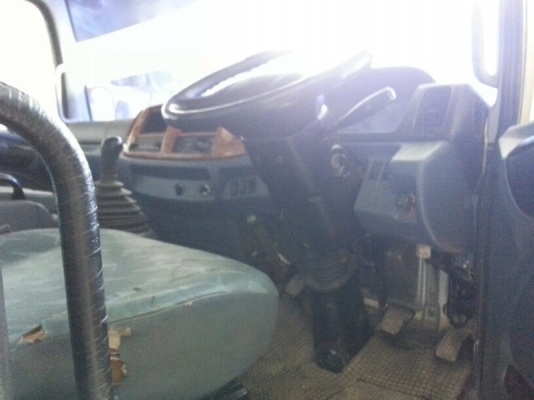 รถฮีโน่ 10 ล้อดั้ม 320 แรงม้า. ปี 55 สนใจติดต่อ 081 - 6079515