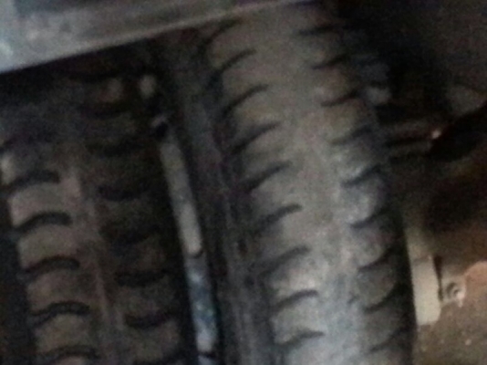 รถฮีโน่ 10 ล้อดั้ม 320 แรงม้า. ปี 55 สนใจติดต่อ 081 - 6079515