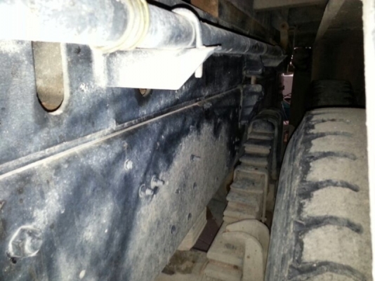 รถฮีโน่ 10 ล้อดั้ม 320 แรงม้า. ปี 46  ( รถวิ่ง 1xx,xxx กม. )   สนใจติดต่อ 081 - 6079515