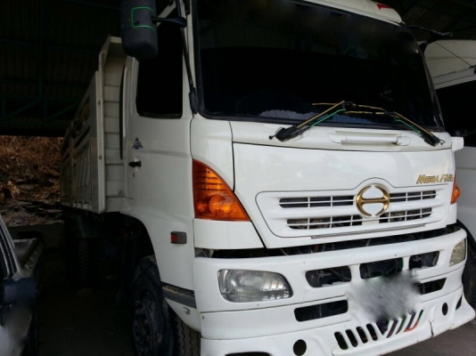 รถฮีโน่ 10 ล้อดั้ม 320 แรงม้า. ปี 46  ( รถวิ่ง 1xx,xxx กม. )   สนใจติดต่อ 081 - 6079515