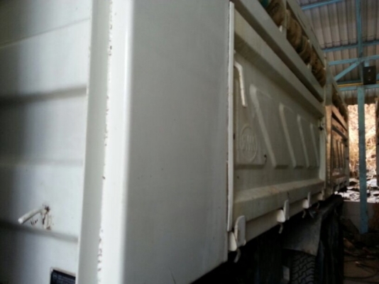 รถฮีโน่ 10 ล้อดั้ม 320 แรงม้า. ปี 46  ( รถวิ่ง 1xx,xxx กม. )   สนใจติดต่อ 081 - 6079515