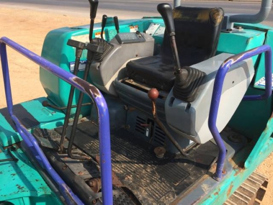 ขายรถแบคโฮ KOMATSU PC30-7E คอลโทรลสั้น ปั้มนิ้ว นำเข้าจากญี่ปุ่น มีVDO การทำงานครับ