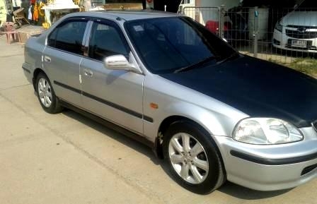 ขาย civic ตาโต พร้อมใช้ ราคา 95000